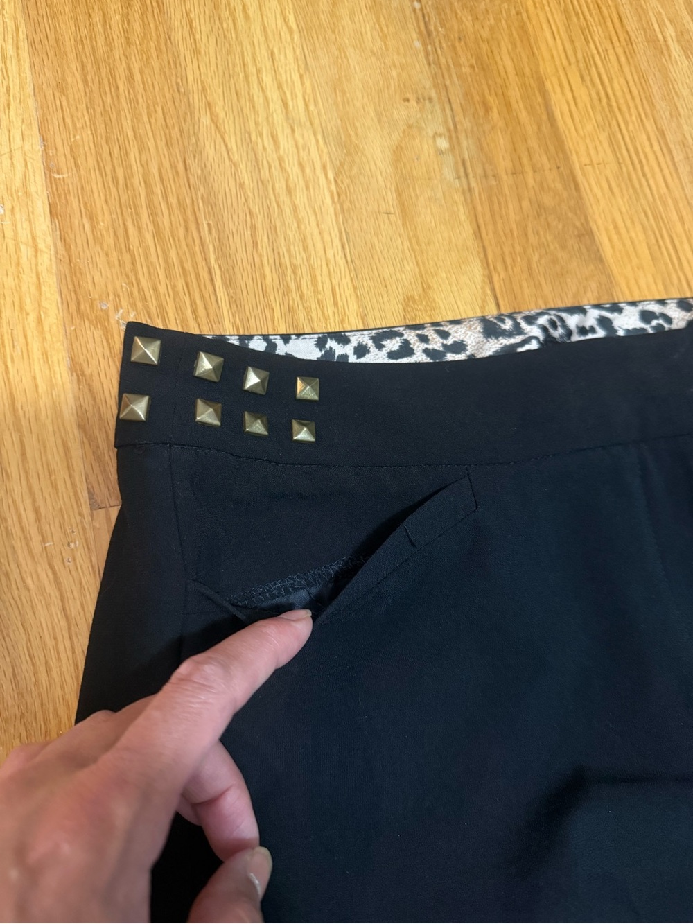 XOXO Black Stud-Trim Skinny Ponte Pants